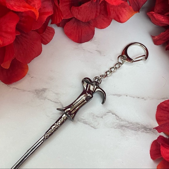 Harry Potter Hogwarts Magic Wand Keychain Charm - Picture 11 of 16